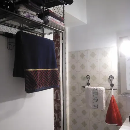 Apartment Meuble 2etoiles Pour 1 Personne Rochefort (Charente-Maritime)